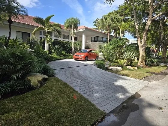 Concrete paver driveway detail in Palm Beach Gardens